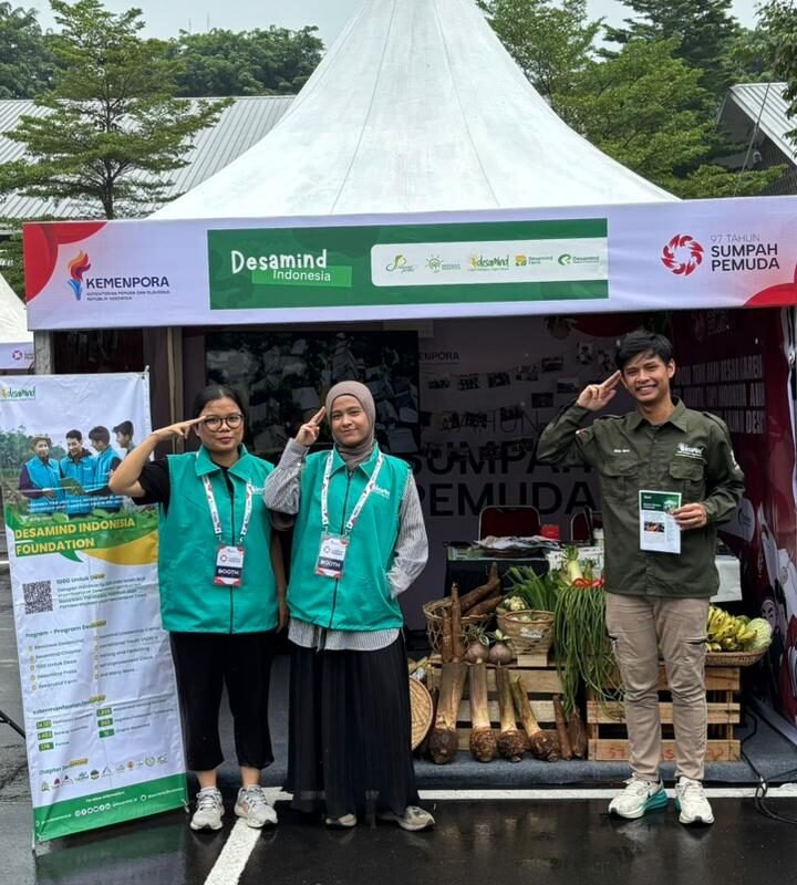 plusenamdua.co.id, Jakarta (28/10)  Peringatan Hari Sumpah Pemuda (HSP) ke-97 tahun 2025 menjadi momentum sakral bagi Desamind Indonesia. Suara yang selama ini digaungkan di desa-desa kini bergema hingga ke jantung Ibu Kota, tepatnya di Hall Basket Gelora Bung Karno (GBK), Senayan, Jakarta.